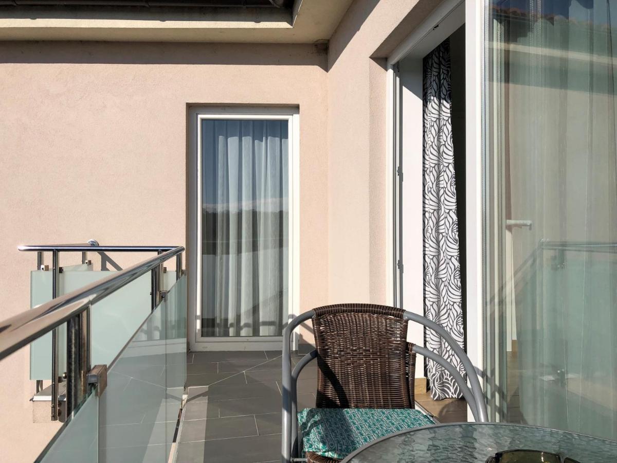 Apartmani I Sobe Ivancic1 Novi Vinodolski Exterior foto